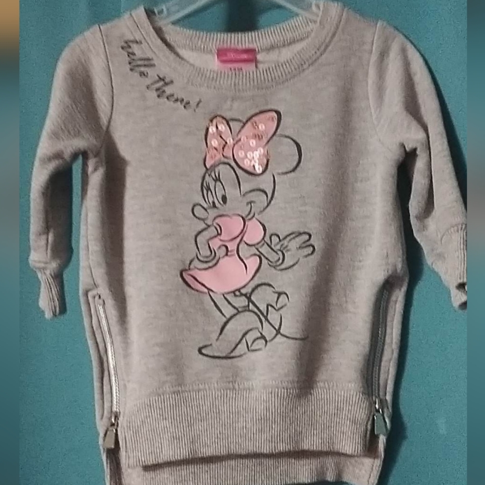 Disney Junior Minnie long sleeve sweatshirt with two front zippers.